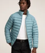 Campera puffer ultraligera Marfinno color negro, con cuello alto, cierre frontal por cremallera y bolsillos laterales.