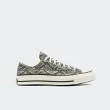 Championes Converse Chuck 70 Low con estampado de piel de serpiente en tonos grises y negros.