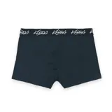 Pack de tres boxers de hombre, uno gris, uno azul marino y uno negro, con cintura elástica con logo Kaboa en blanco.