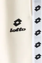 Short de felpa color beige de la marca Lotto, con cintura elástica con cordón de ajuste, bolsillos laterales y franjas laterales estampadas con el logo de la marca.