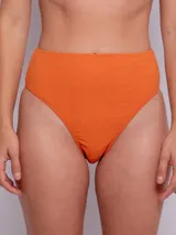 Parte inferior de bikini tiro alto color naranja, con textura de flores.