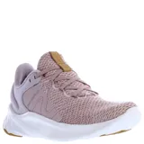Championes New Balance modelo Roav, color rosado con suela blanca y detalles en tono cuero. Presentan un diseño de tejido de punto transpirable con ajuste tipo media y entresuela acolchada.