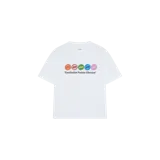 Remera oversize de manga corta en color blanco, con estampa frontal de círculos multicolores y la leyenda "EmeStudios Positive Vibration".