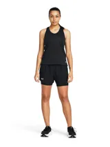 Short deportivo Under Armour Fly By 2N1 para mujer, color negro, con calza interior ajustada y logo reflectivo.