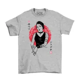 Remera gris jaspeado con estampa frontal ilustrada que representa a Juana de Ibarbourou en estilo artístico japonés, con un círculo rojo de fondo y caracteres en japonés.