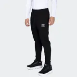 Pantalón de jogging Umbro color azul marino, con ajuste entallado, puños elásticos en los tobillos y logo de la marca bordado en blanco en la pierna.