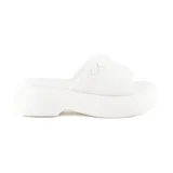 Sandalia casual blanca con plataforma y taco corrido.