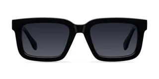 Lentes de sol cuadrados negros con ángulos redondeados. Lentes polarizadas alemanas con protección UV400, recubrimiento anti-scratch y superhydrophobic.