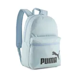 Mochila Puma Phase Backpack III, color celeste jaspeado, con compartimento principal y bolsillo frontal con cierre. Logo Puma grande estampado en color negro.