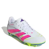 Championes de fútbol Adidas Predator Club, diseñados para césped natural y sintético. Presentan una base blanca con detalles en fucsia, amarillo neón y violeta, con una capellada sintética texturizada para mayor control del balón y suela multiterreno.