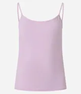 Musculosa básica de poliamida color rosa claro, con breteles finos y escote redondo.