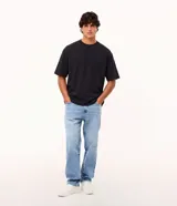 Remera masculina Blue Steel de manga corta y cuello redondo, con diseño liso y calce amplio de corte boxy.
