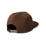 Gorra marrón con visera plana y bordado frontal con el texto "Seek & Explore With Roark" en color verde claro y blanco.