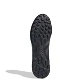 Championes de fútbol Adidas Predator League Turf, color negro con detalles en rojo. Diseñados para superficies sintéticas, cuentan con capellada sintética texturizada para un mejor control del balón y suela especializada para tracción en césped artificial.