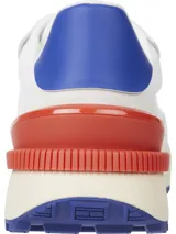 Zapatillas Tommy Jeans blancas con cordones azules y detalles en rojo y azul en la suela.