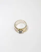 Anillo de plata 925 con dublé de oro y circonias blancas.