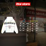 Hoodie de color blanco con capucha, diseño de corte holgado y estampado gráfico en la espalda con tipografía negra.