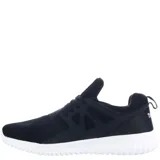 Championes urbanos Topper modelo Mamba, color negro con suela blanca. Presentan un diseño de tejido transpirable en la parte superior, refuerzos laterales sintéticos y cierre con cordones.