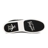 Championes urbanos Penguin modelo Fortuna, color negro con logo del pingüino bordado en blanco y suela blanca.