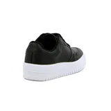 Championes casuales Vizzano de mujer, color negro con suela alta blanca y detalle de placa metálica dorada en los cordones.