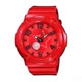 Reloj Casio Baby-G analógico-digital, color rojo vibrante, con caja de resina de 43mm y correa de resina a juego. Esfera roja con números grandes en relieve y detalles en negro, incluyendo un diseño de estrella en el centro. Posee resistencia a impactos (Shock Resist) y resistencia al agua de 10 BAR (100 metros).