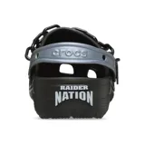 Zuecos Crocs modelo Classic Clog edición especial Las Vegas Raiders. Presentan un diseño en color negro con detalles en plateado, correa pivotante en el talón y dijes Jibbitz temáticos del equipo de la NFL.