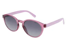 Lentes de sol INVU modelo B2323D, con montura redonda de acetato color lila y lentes degradadas de gris a transparente.