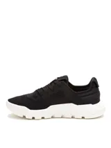 Sneaker Caterpillar modelo Hex Lite Vent Ws, color negro con suela blanca. Capellada de malla transpirable, cordones y logo de la marca en el lateral y la lengüeta.