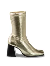 Botas de caña media color dorado metálico, con punta cuadrada y tacón grueso negro.