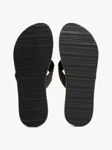 Sandalias Tommy Hilfiger de playa, con base color corcho y tiras negras con rayas grises y logo de la marca.