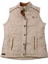 Chaleco beige capitoneado con cierre frontal y cuello alto.