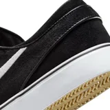 Championes de skate Nike SB modelo Zoom Janoski OG, color negro con el logo swoosh bordado en blanco y suela de goma vulcanizada blanca.