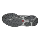 Championes Salomon XT-Evo de diseño técnico y deportivo, color gris, con detalles superpuestos y suela de gran tracción ideal para running y trekking.