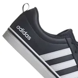 Championes Adidas VS Pace 2.0 de cuero sintético color azul marino con detalles en blanco, con cordones y suela blanca con franja negra.