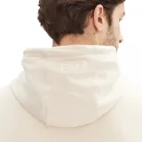 Hoodie negro de algodón orgánico con capucha y bolsillo canguro frontal. Presenta el logo 'EA7' en relieve en el pecho y una etiqueta pequeña con el logo en la capucha.