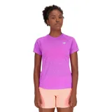 Remera deportiva New Balance Impact Run para mujer, color lila, de manga corta y tejido de malla transpirable con tecnología NB ICEx de secado rápido.