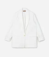 Blazer de poliéster color blanco, de corte sastrero, con cuello solapa, botón dorado redondo contrastante, manga larga con botón y bolsillos fake de solapa delanteros.