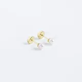 Aros abridores de oro amarillo 18k con perla de cultivo blanca.