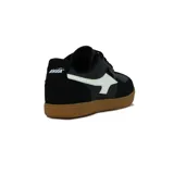 Championes urbanos Avia Antares, color negro con detalles en blanco y suela marrón.