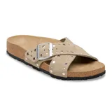 Sandalias Birkenstock modelo Siena Rivet LEVE, de color taupe, con tiras cruzadas de gamuza decoradas con tachas metálicas, hebilla ajustable y plantilla anatómica de corcho.