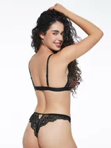 Colaless con estampado animal print color marrón con detalles de encaje negro.