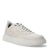 Championes urbanos Democrata modelo Jake, de diseño minimalista con cordones, confeccionados en cuero con suela de goma texturizada y detalle de marca grabado en el lateral.