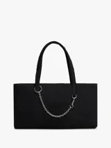 Cartera tipo tote de Tommy Jeans confeccionada en denim de algodón color negro. Presenta un diseño rectangular con asas superiores y una cadena metálica decorativa en el frente. Incluye el logo de la marca bordado en el centro.