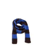 Bufanda de punto con textura peluda, diseño a rayas horizontales en color azul y marrón.