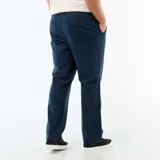 Pantalón recto de lino mixto color azul marino, de corte relajado y clásico, con bolsillos laterales y cintura cómoda.
