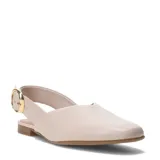 Zapatos destalonados Bottero de color beige, con punta cuadrada, tacón plano y tira trasera ajustable con hebilla dorada.