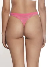 Pack de tres bombachas tipo cola less confeccionadas en microfibra sin costuras. Presentan un diseño a rayas horizontales en colores verde, fucsia y amarillo con detalles en contraste.