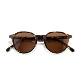 Lentes de sol Sunski modelo Vallarta, con montura de carey y lentes color ámbar.