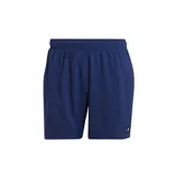 Short de natación Adidas color azul marino, con cintura elástica ajustable con cordón, bolsillos laterales y calzoncillo interior de malla.