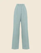 Pantalón de vestir celeste, de corte palazzo y tiro alto.